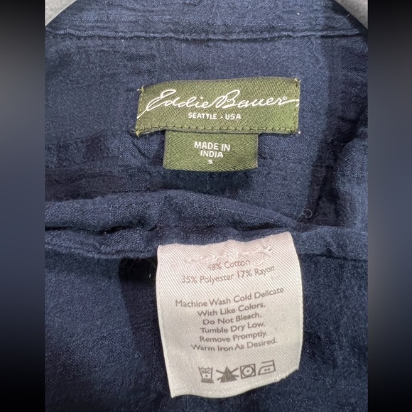 Eddie Bauer SM Collared Button Down Blouse - Picture 3 of 4